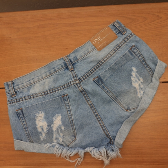 ** THIS ITEM HAS SOLD SOLD SOLD - -- One Teaspoon Bandits EUC - Picture 3 of 17